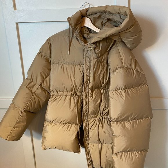 Wilfred Jackets & Blazers - Wilfred Laramie Puffer (Oxford Tan)